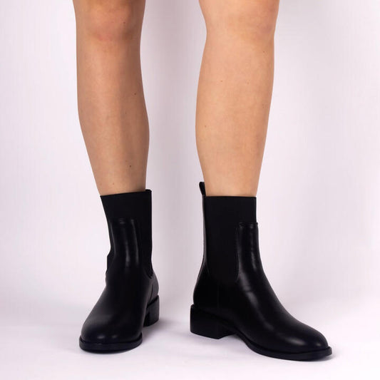 Image of Others. Productname: Diego: Black in Black colour by brand - Novo