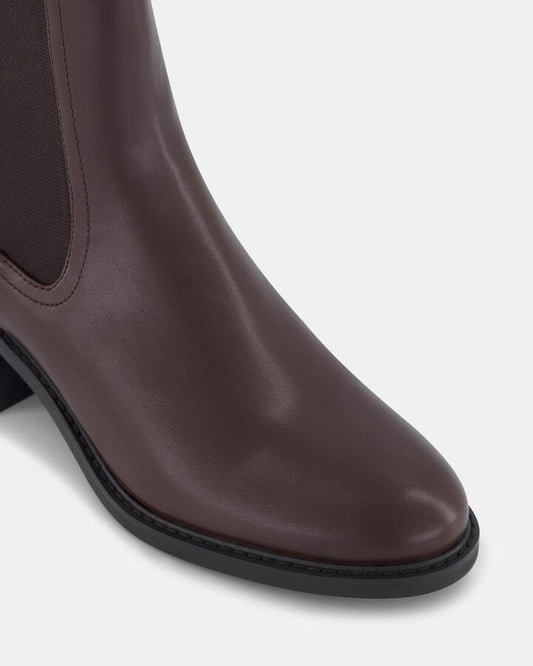 Image of Others. Productname: Bonnie: Chestnut in Chestnut colour by brand - Novo
