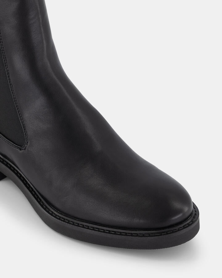 Image of Others. Productname: Becca: Black in Black colour by brand - Novo