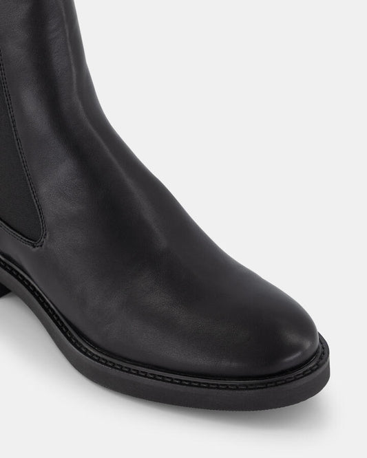 Image of Others. Productname: Becca: Black in Black colour by brand - Novo