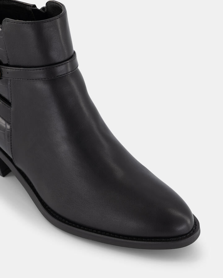 Image of Others. Productname: Bells: Black in Black colour by brand - Novo