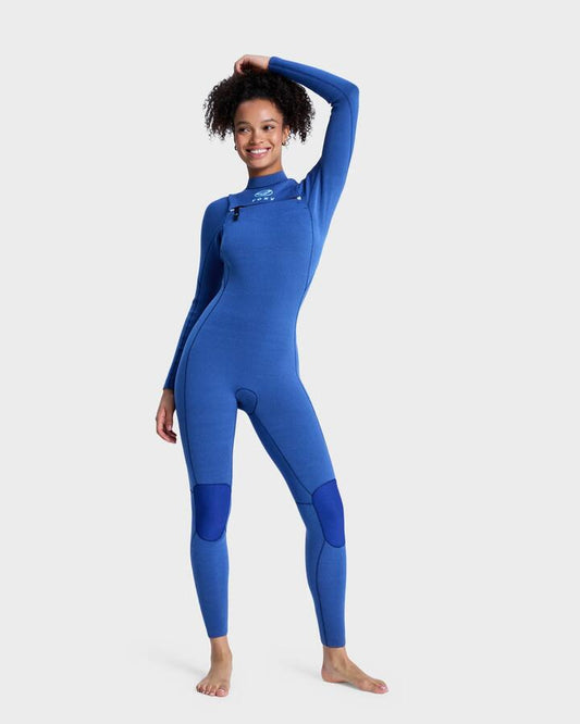Image of a model wearing Tops. Productname: roxy - Womens 3/2Mm Elite Extra Stretch Chest Zip Wetsuit - Blue Fog - in Blue Fog colour by brand - roxy