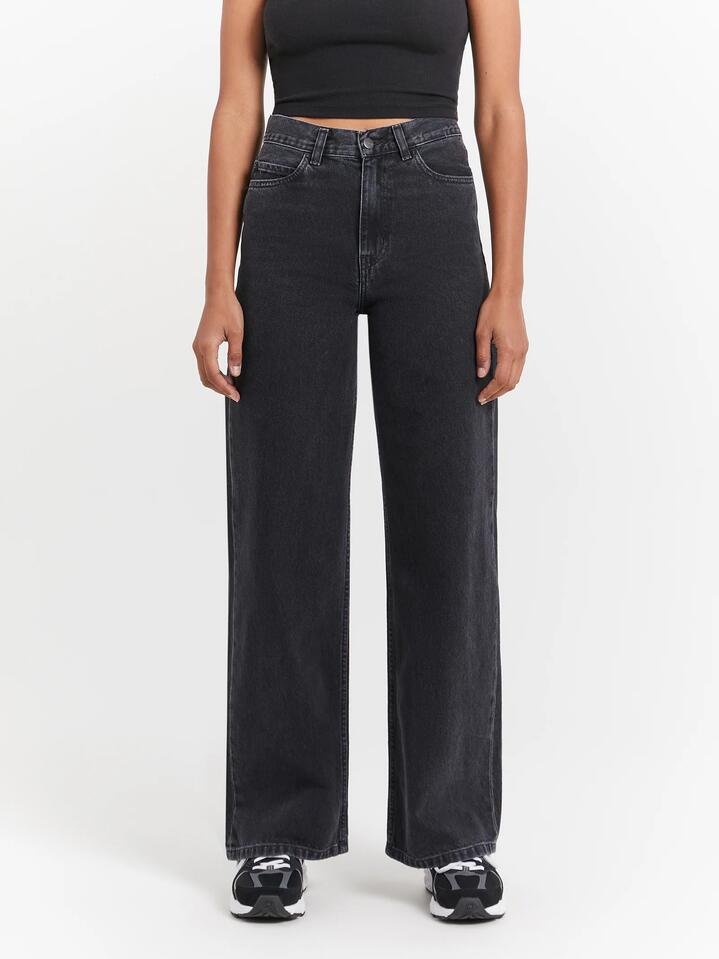 Image of a model wearing Pants. Productname: Carhartt Wip Jane Pants in Black colour by brand - Carhartt Wip