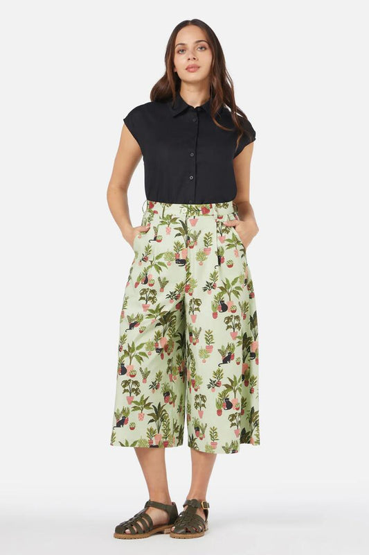 Image of a model wearing Skirts. Productname: House Cat Skort in Green colour by brand - Princess Highway