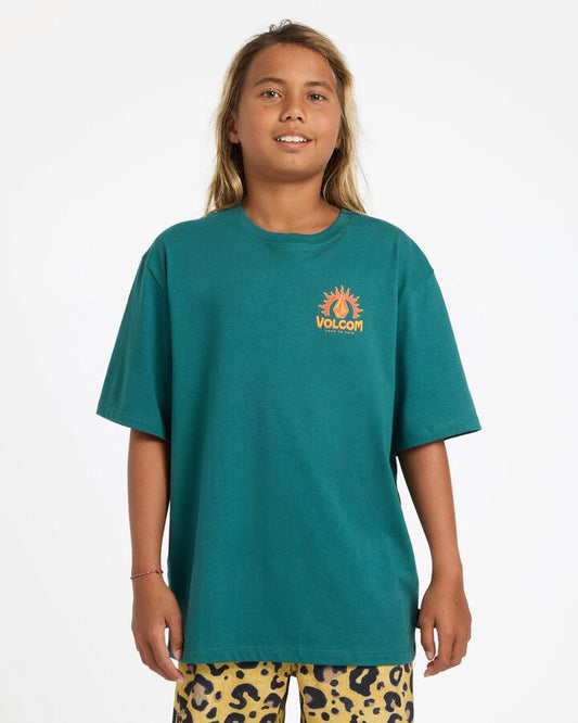 Image of a model wearing Tops. Productname: volcom Boys 8-16 Solstice Bsc T-Shirt Rifle Green - in Rifle Green colour by brand - Volcom