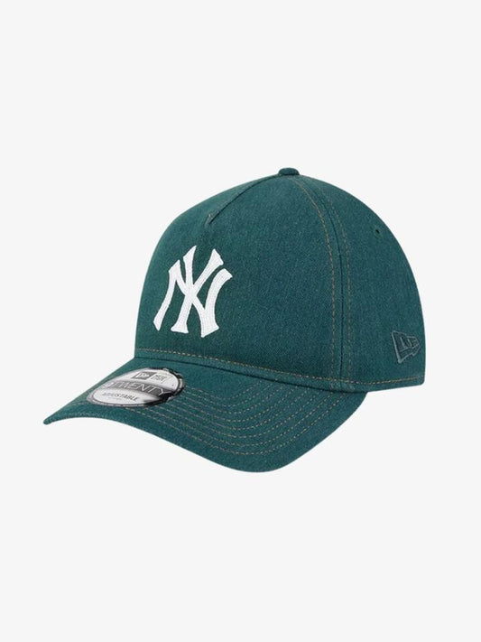 Image of Hats. Productname: New Era 9TWENTY NY Yankees Otc Chain Stitch Logo Cap ONE SIZE Emerald Denim in Emerald Denim colour by brand - New Era