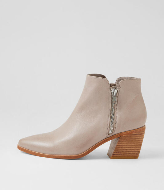 Image of Boots. Productname: Jeeps Smoke Leather Ankle Boots in Smoke colour by brand - MIDAS