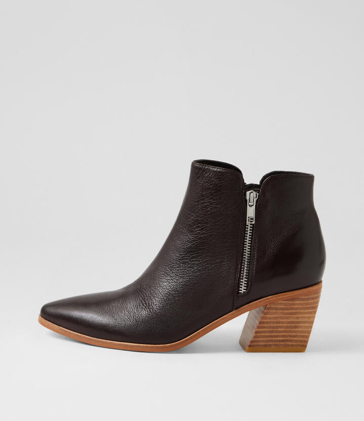 Image of Boots. Productname: Jeeps Choc Leather Ankle Boots in Choc colour by brand - MIDAS
