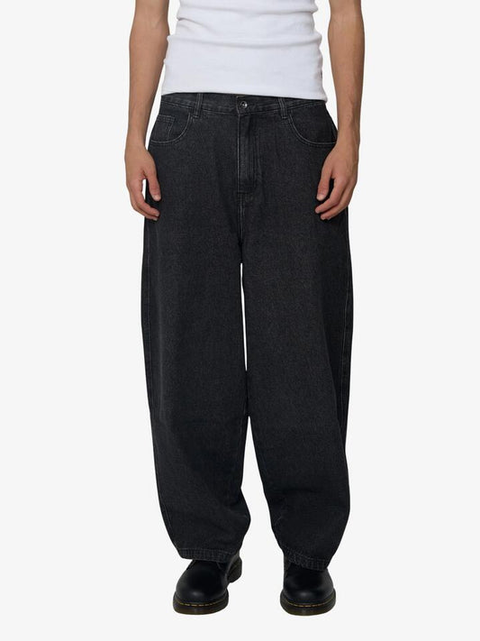 Image of Jeans. Productname: Xlarge Barrel Bull Denim 91 Pants in Faded Black colour by brand - Xlarge