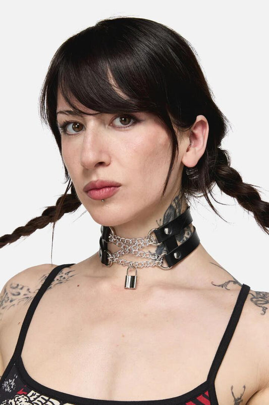 Image of Jewelry. Productname: Criss Cross Chain Choker in Black colour by brand - Black Friday