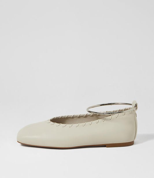 Image of Shoes. Productname: Bayse Cream Leather Ballet Flats in Cream colour by brand - MOLLINI