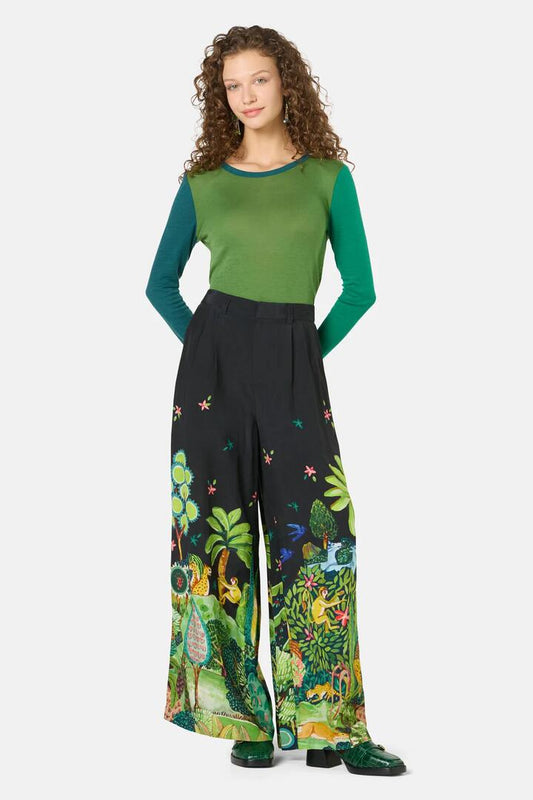 Image of a model wearing Pants. Productname: Royal Garden Culotte in Print colour by brand - Gorman