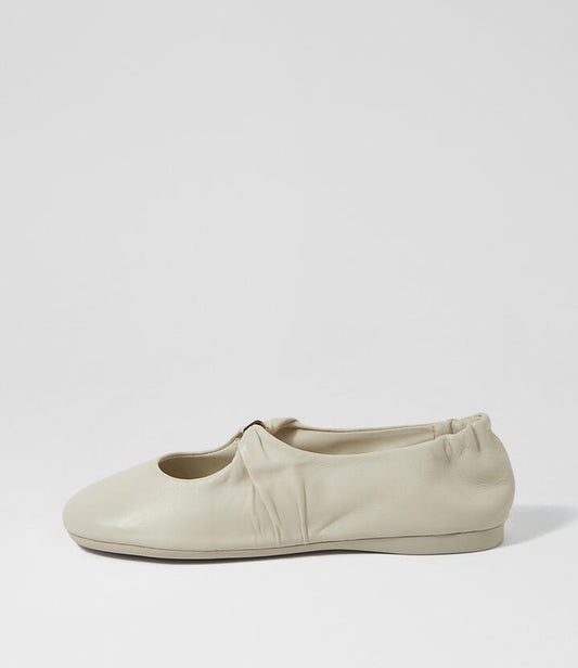 Image of Shoes. Productname: Leeveri Cream Leather Ballet Flats in Cream colour by brand - MOLLINI
