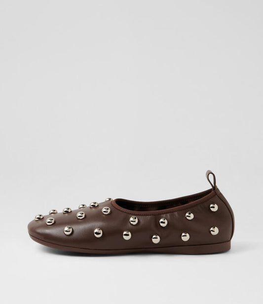 Image of Shoes. Productname: Lehen Choc Leather Flat Shoes in Choc colour by brand - MOLLINI