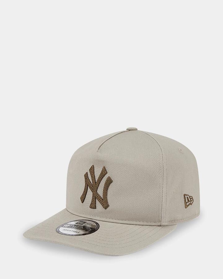 Image of Hats. Productname: New Era 19Twenty New York Yankees Cap Beige - in Beige colour by brand - New Era