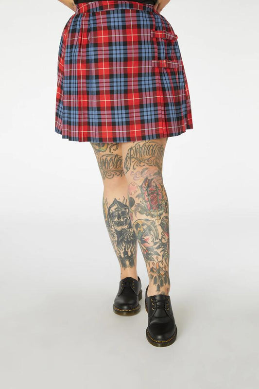 Image of a model wearing Skirts. Productname: Babe Skirt Curve in Burgundy colour by brand - Black Friday