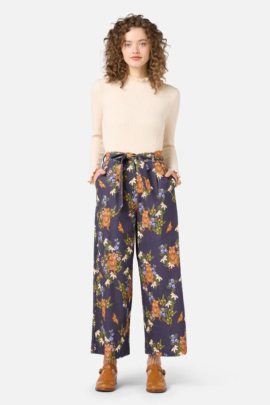 Image of a model wearing Pants. Productname: Quokka & Flora Culotte in Navy colour by brand - Princess Highway