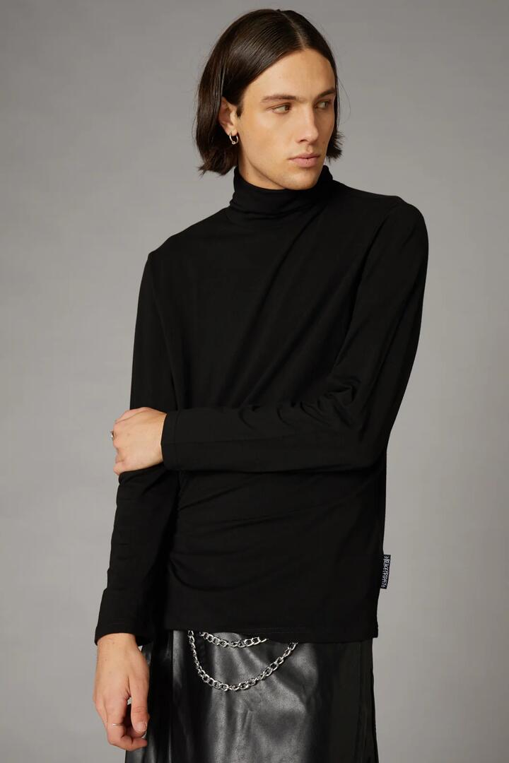 Image of a model wearing Tops. Productname: Basic Unisex Skivvy Top in Black colour by brand - Black Friday