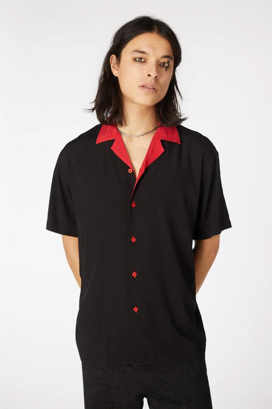 Image of a model wearing Tops. Productname: Contrast Collar Short Sleeve Shirt in Black colour by brand - Black Friday