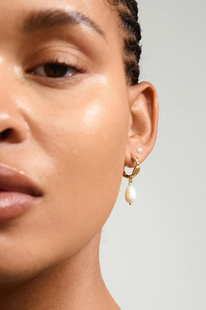 Image of Jewelry. Product name - Jonne Pearl Gold Plated set 2 Earrings in Gold colour by brand - Pilgrim