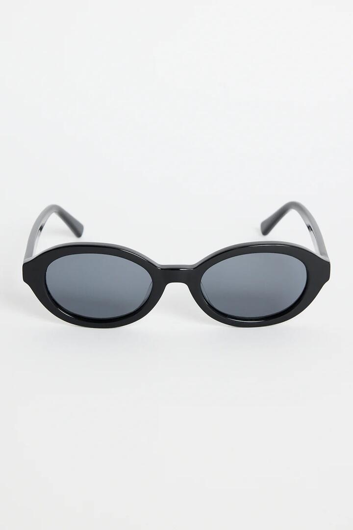 Image of Sunglasses. Product name - Vienna Black Oval Sunglasses in Black colour by brand - RE:UNION Label