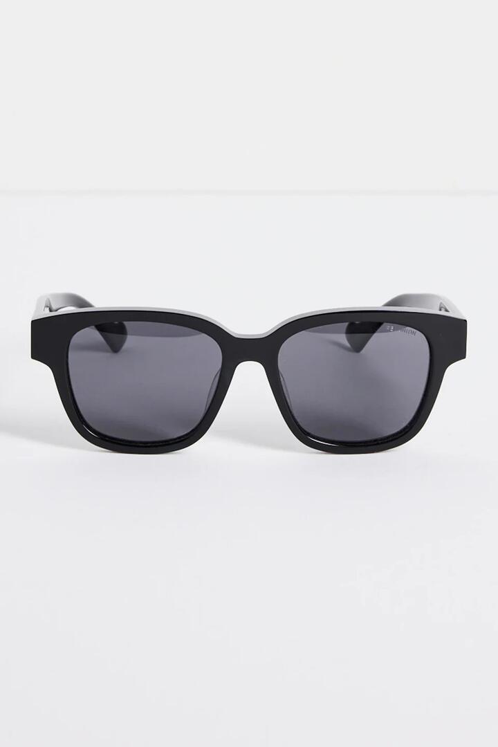 Image of Sunglasses. Product name - London Black Classic Round Sunglasses in Black colour by brand - RE:UNION Label