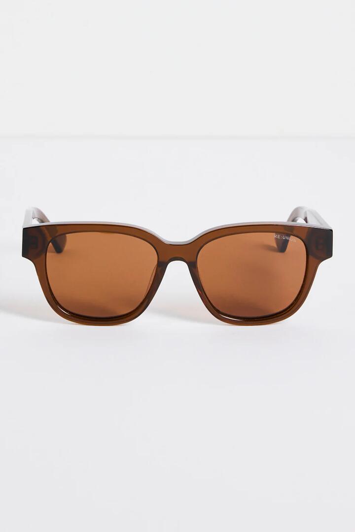 Image of Sunglasses. Product name - London Chocolate Classic Round Sunglasses in colour by brand - RE:UNION Label