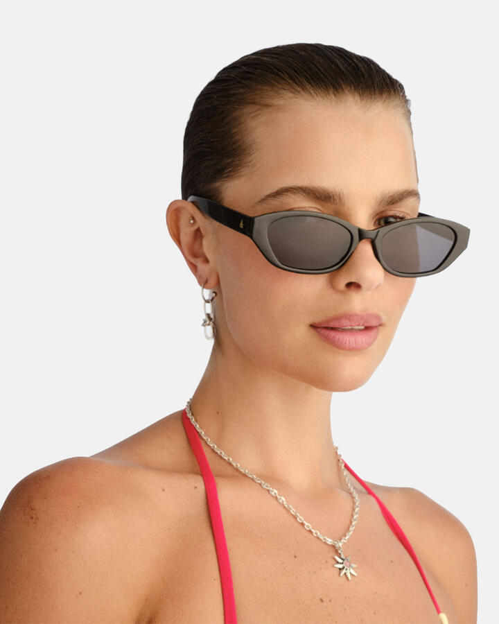 Image of Sunglasses. Product name - Aire Moonstone Sunglasses Black in Black colour by brand - Novo