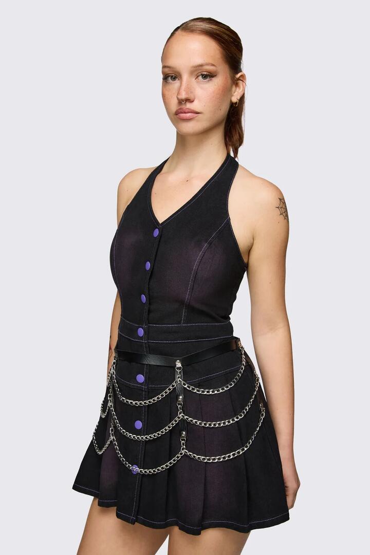 Image of a model wearing Skirts. Product name - Chained In Skirt Belt in Black colour by brand - Black Friday