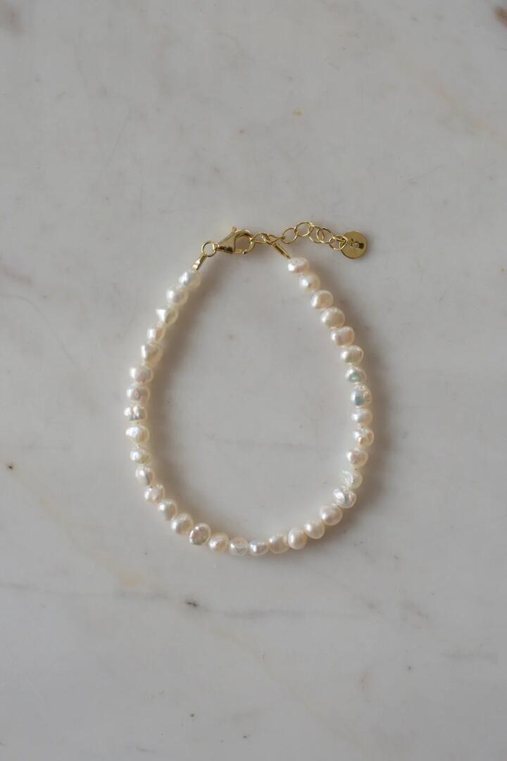Image of Jewelry. Product name - Pretty in Pearls 18cm Bracelet in colour by brand - Sophie