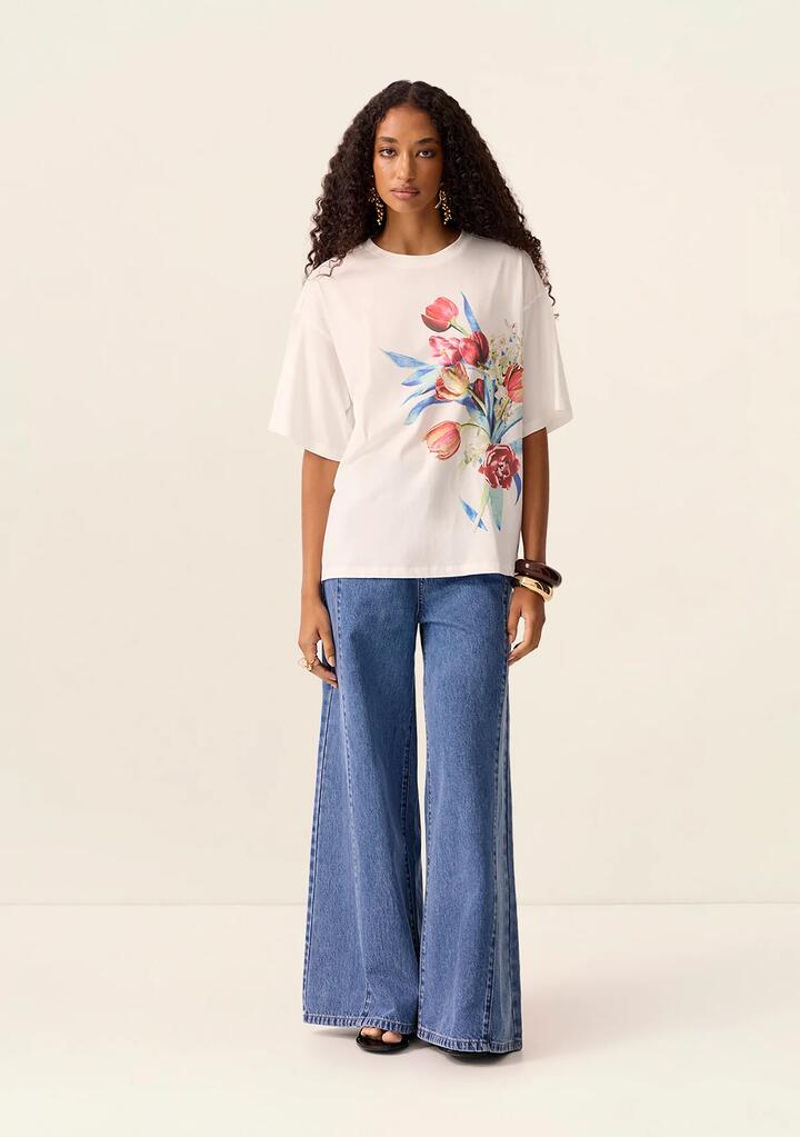 Image of T-Shirts. Productname: Tulip Tee in Ivory colour by brand - MOS The Label