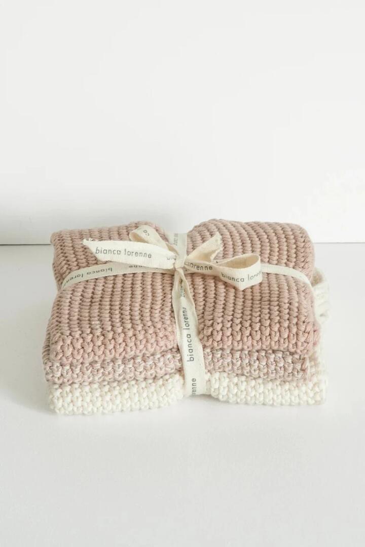 Image of Health & Beauty. Product name - Textured Lavette Set of 3 Petal Wash Cloths in colour by brand - Bianca Lorenne