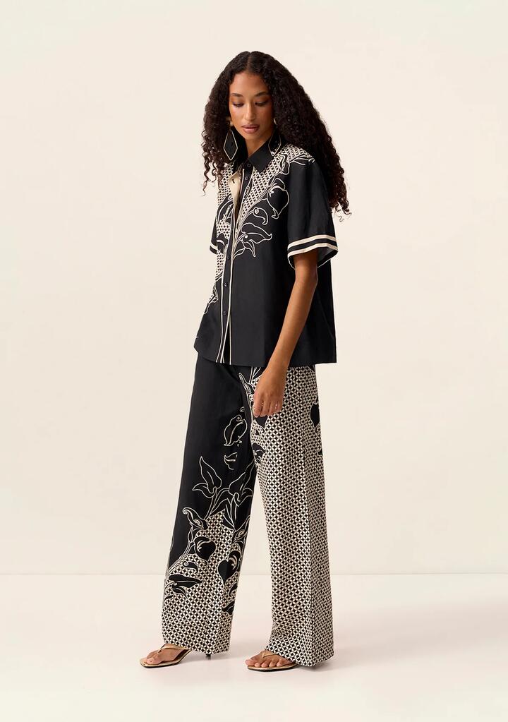 Image of a model wearing Pants. Productname: Lily Pants in Print colour by brand - MOS The Label