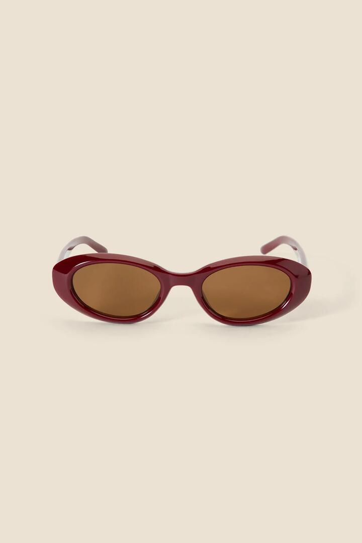 Image of Sunglasses. Product name - Plum Soft Cats Eye Sunglasses in Plum colour by brand - Princess Highway