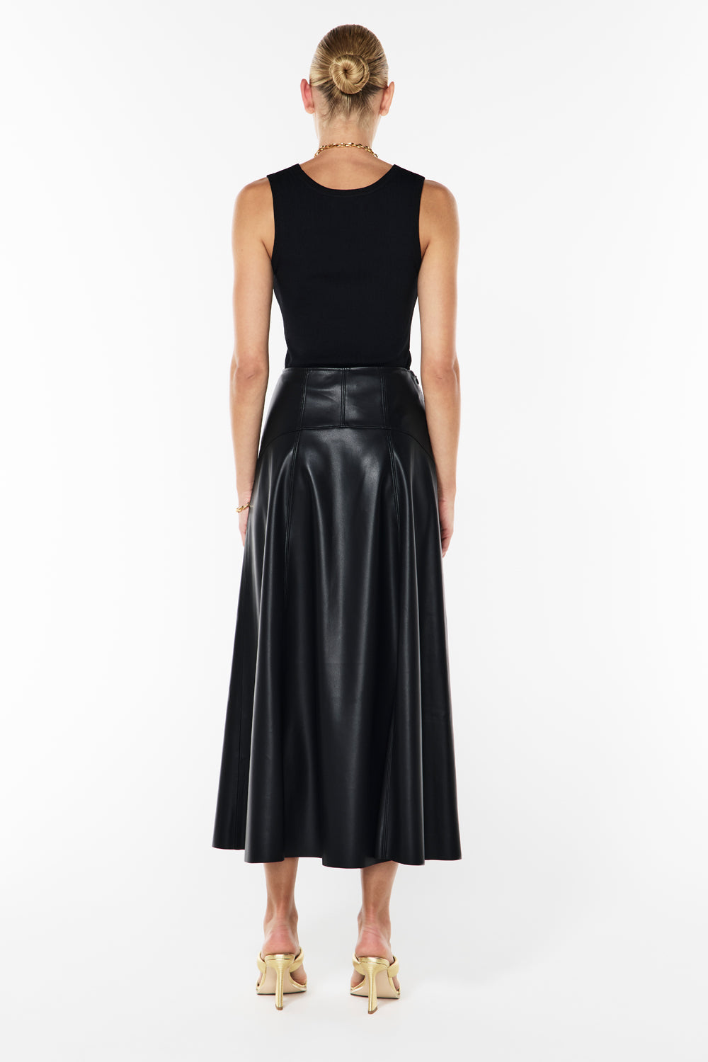 Infinite Limits Skirt (Black)