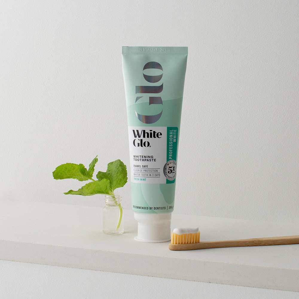 Image of Oral Care. Product name - Professional White Whitening Toothpaste in colour by brand - White Glo