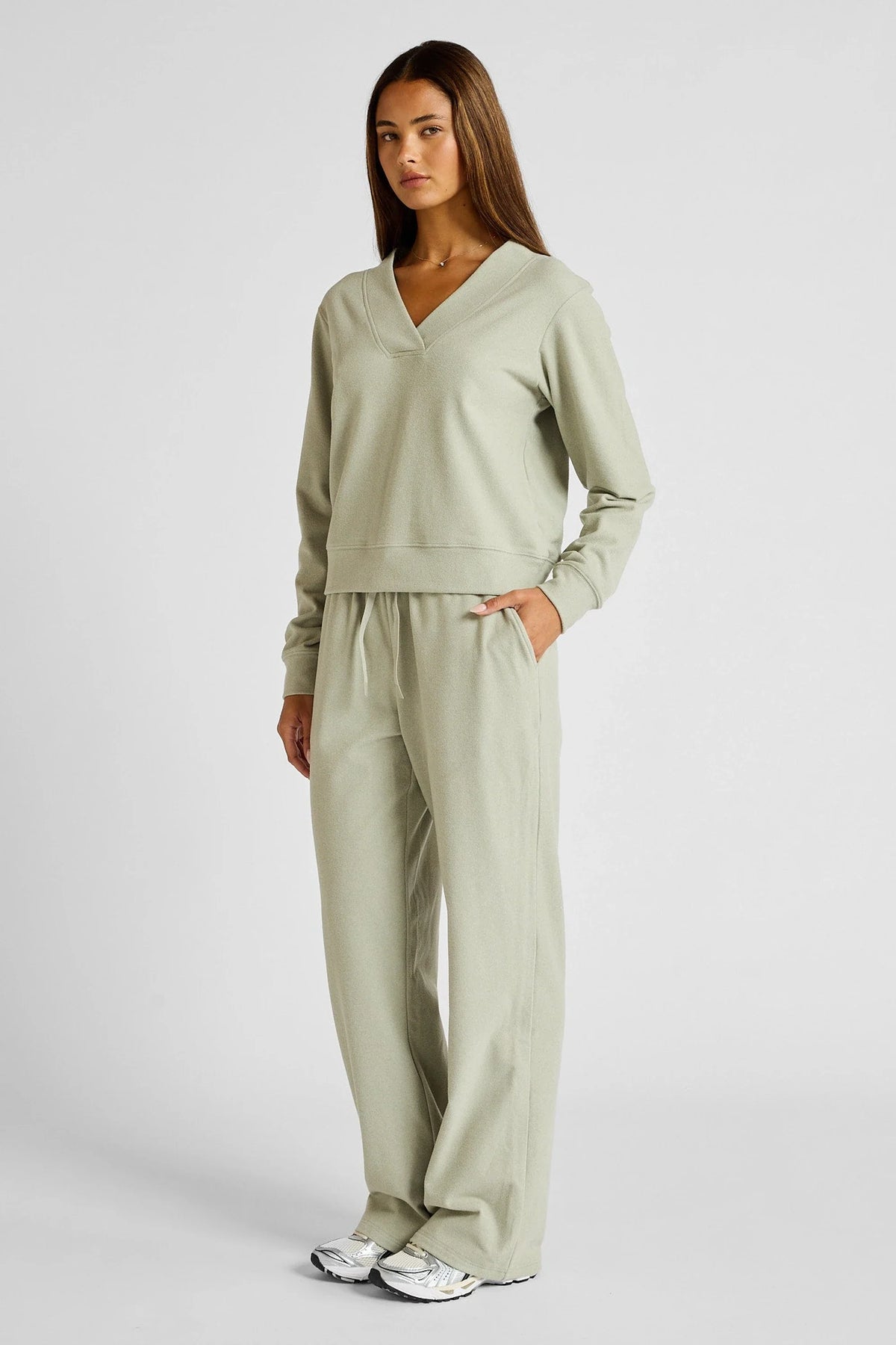 Micro-Rib V-Neck Cropped Sweater (Seagrass)