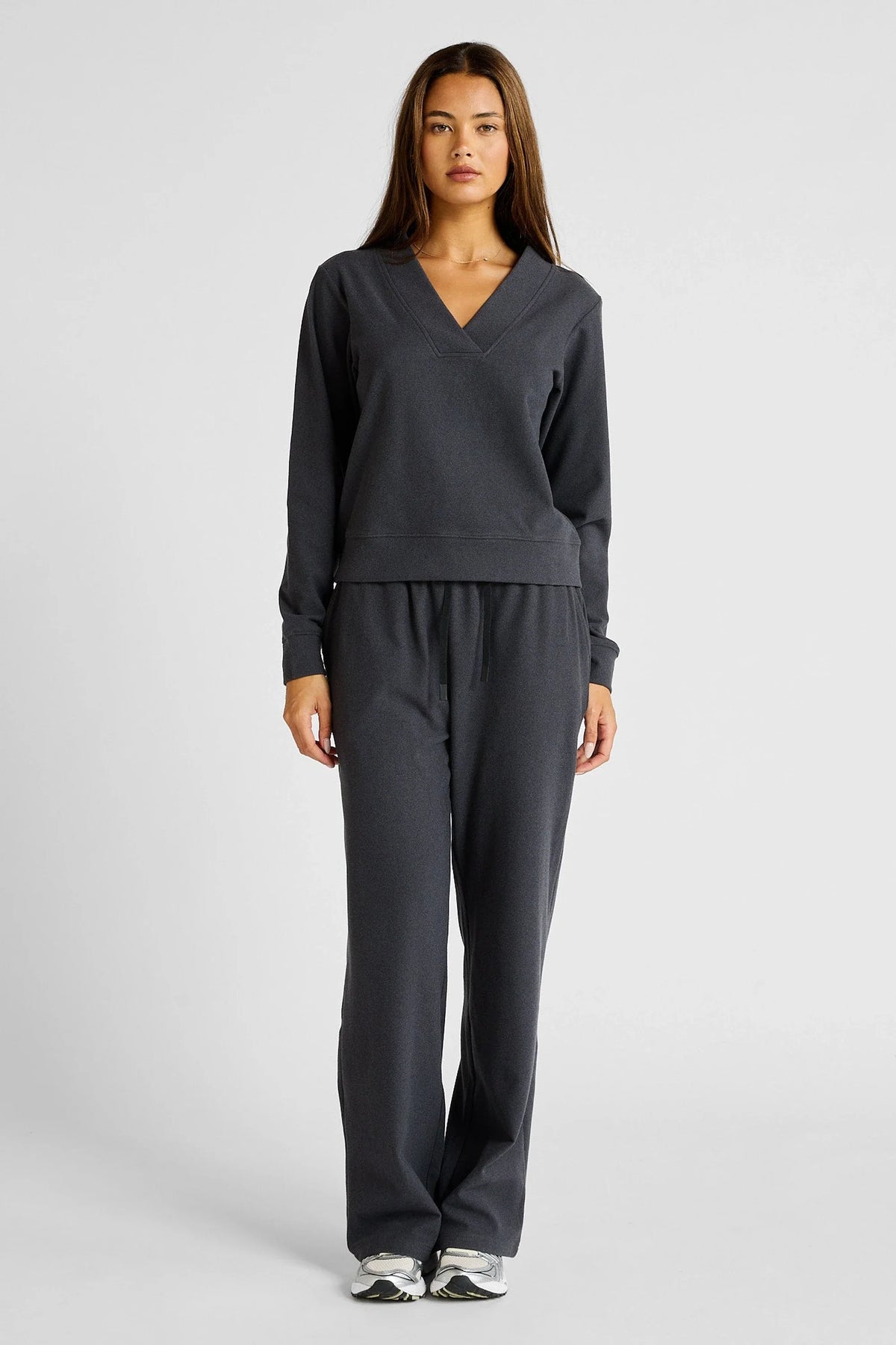 Micro-Rib V-Neck Cropped Sweater (Charcoal)