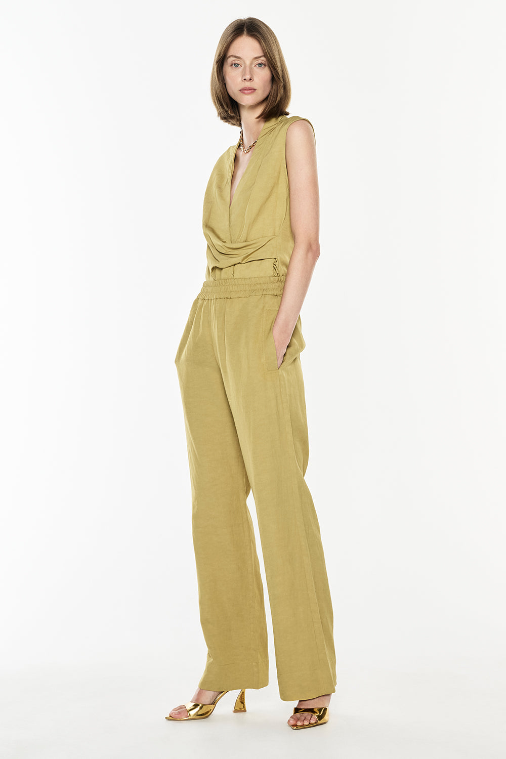 Final Note Pull On Pant (Khaki Gold)