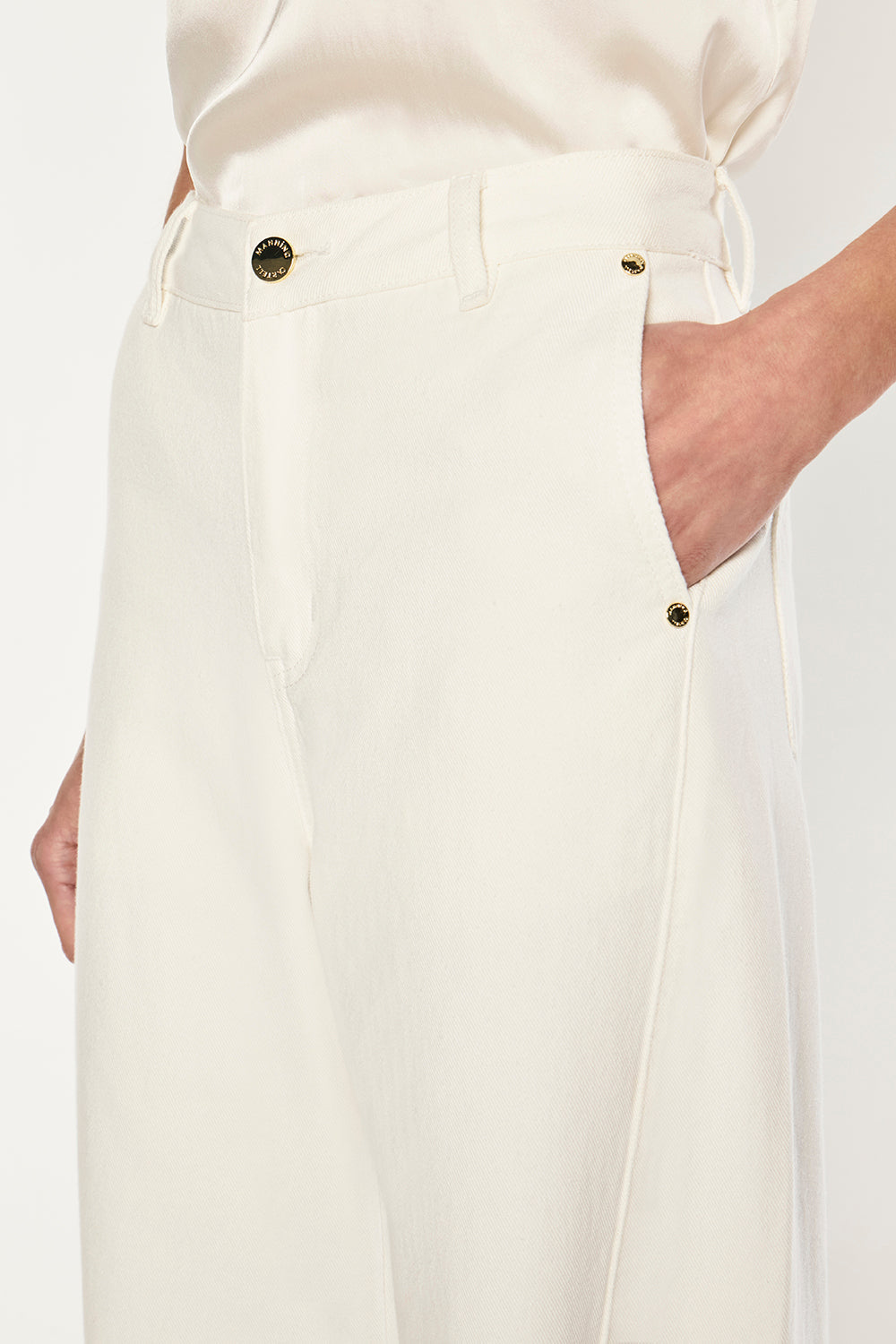 Clean Slate Barrel Jean (Off White)