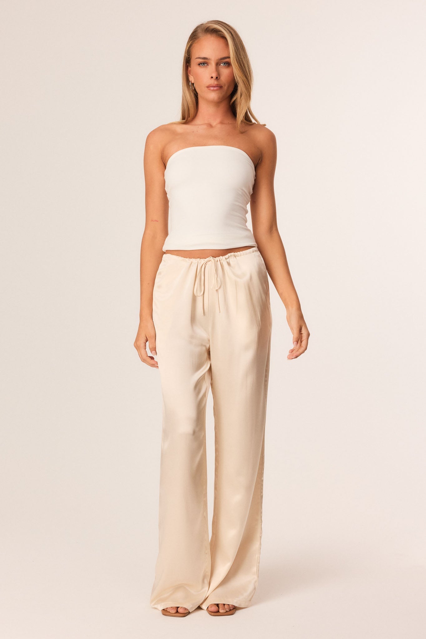 SNDYS CHYE TOP (White)