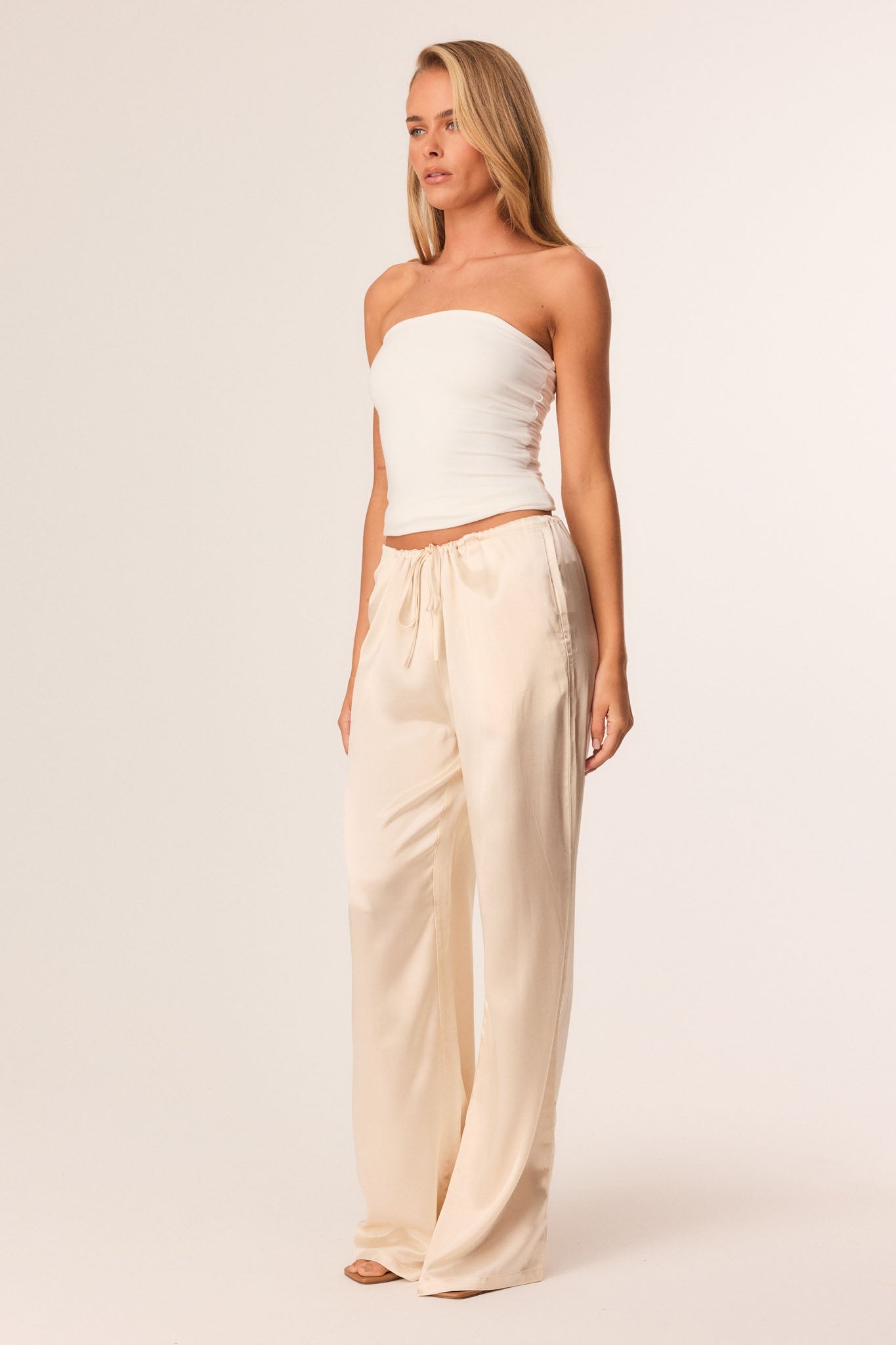 SNDYS CHYE TOP (White)