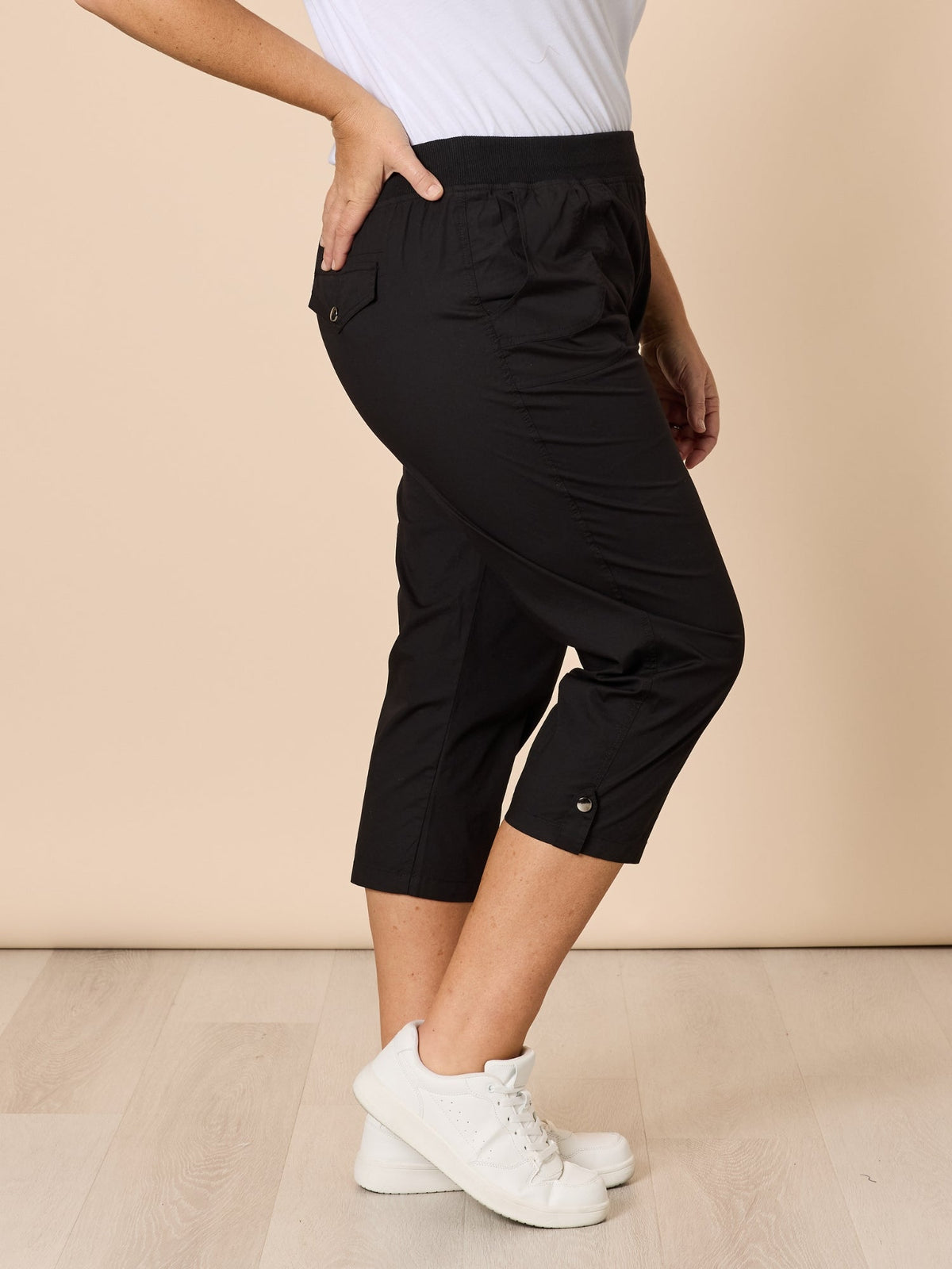Threadz Santorini Cropped Cotton Pant (Black)