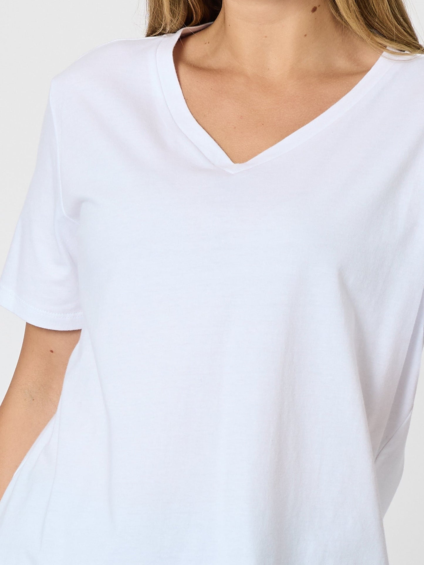 Threadz Cotton V Neck T-shirt (White)
