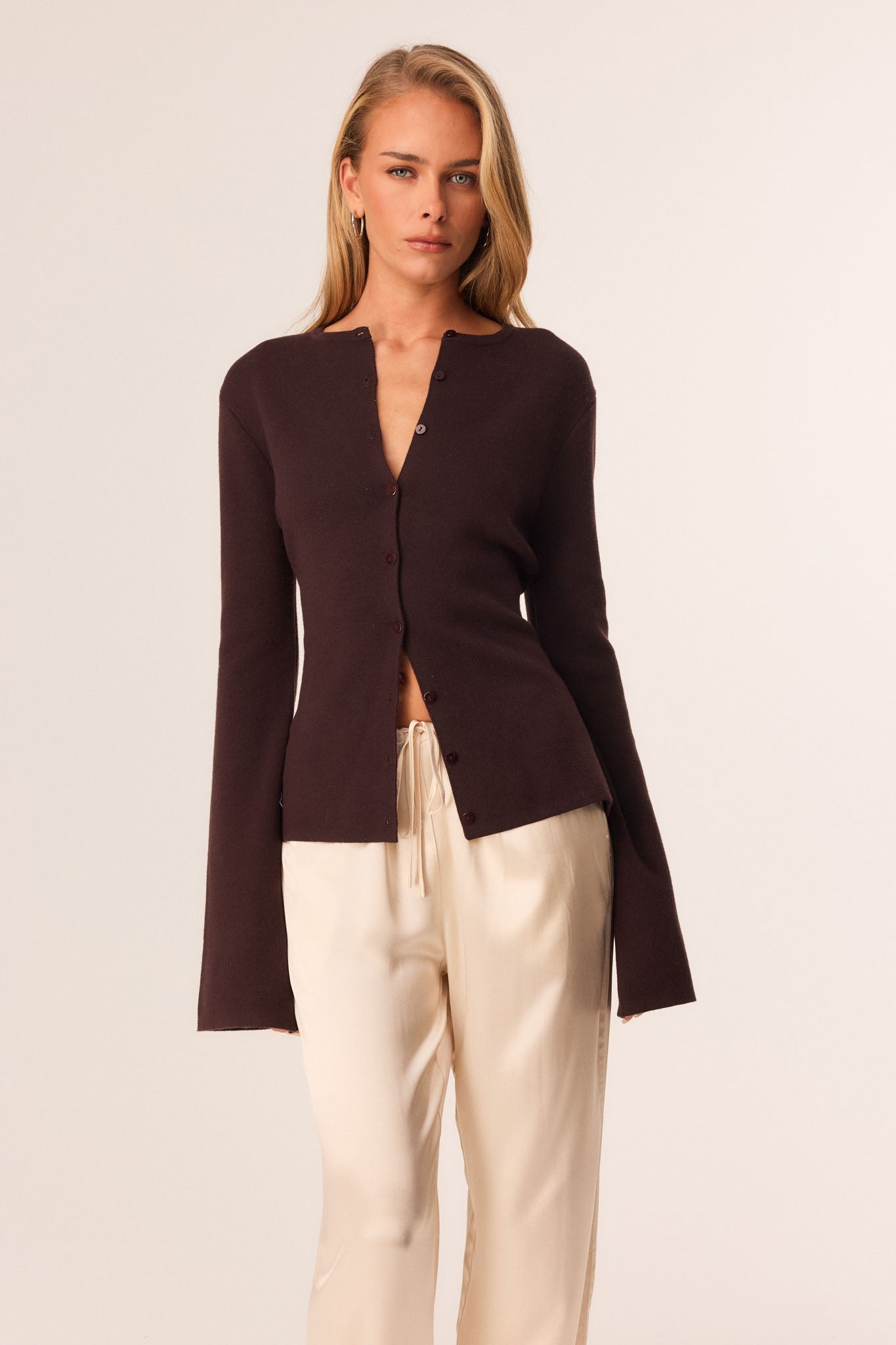 Image of a model wearing Tops. Productname: SNDYS HALSTON CARDIGAN in Coffee colour by brand - SNDYS