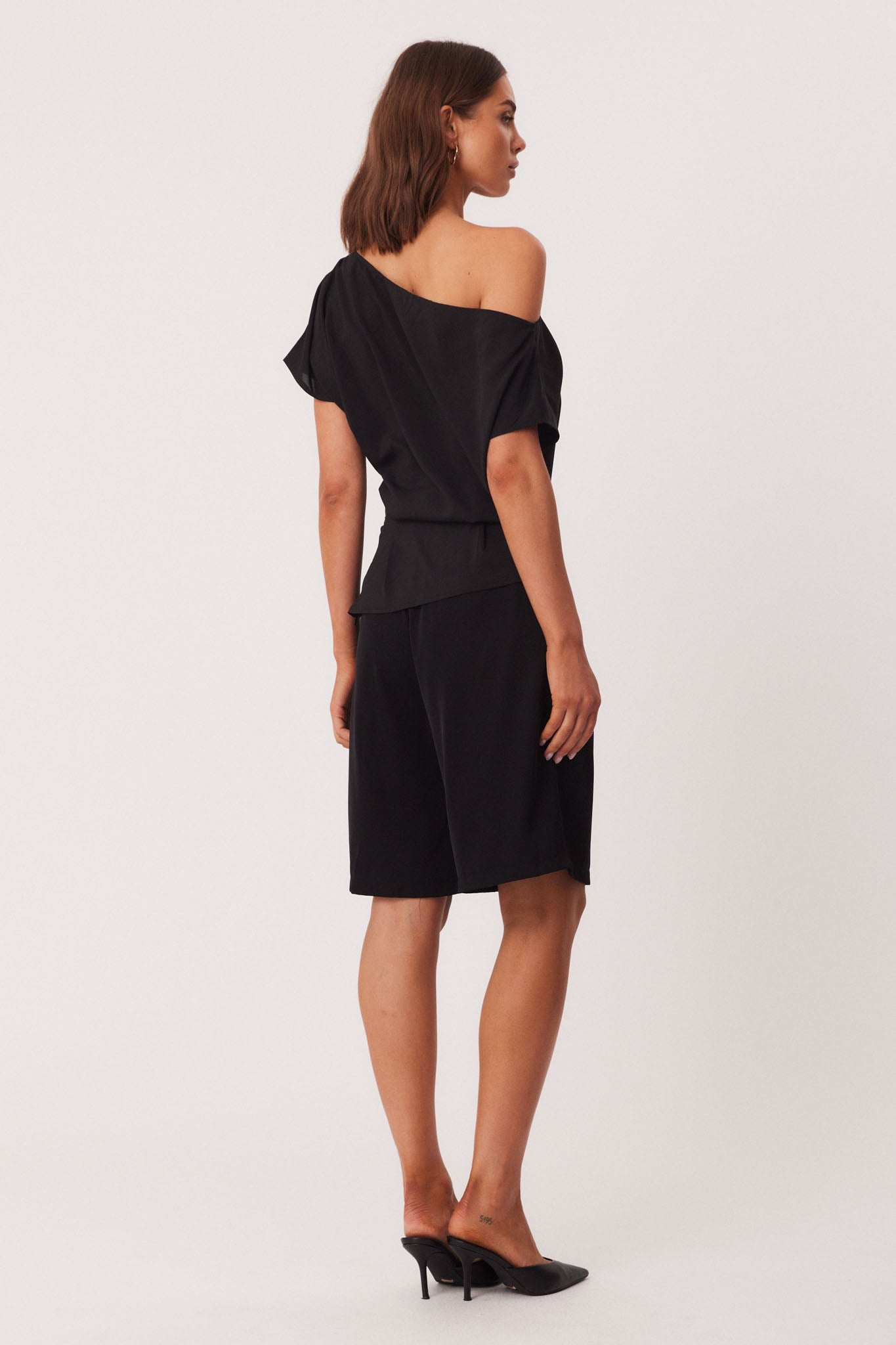 SNDYS NOAH TOP (Black)