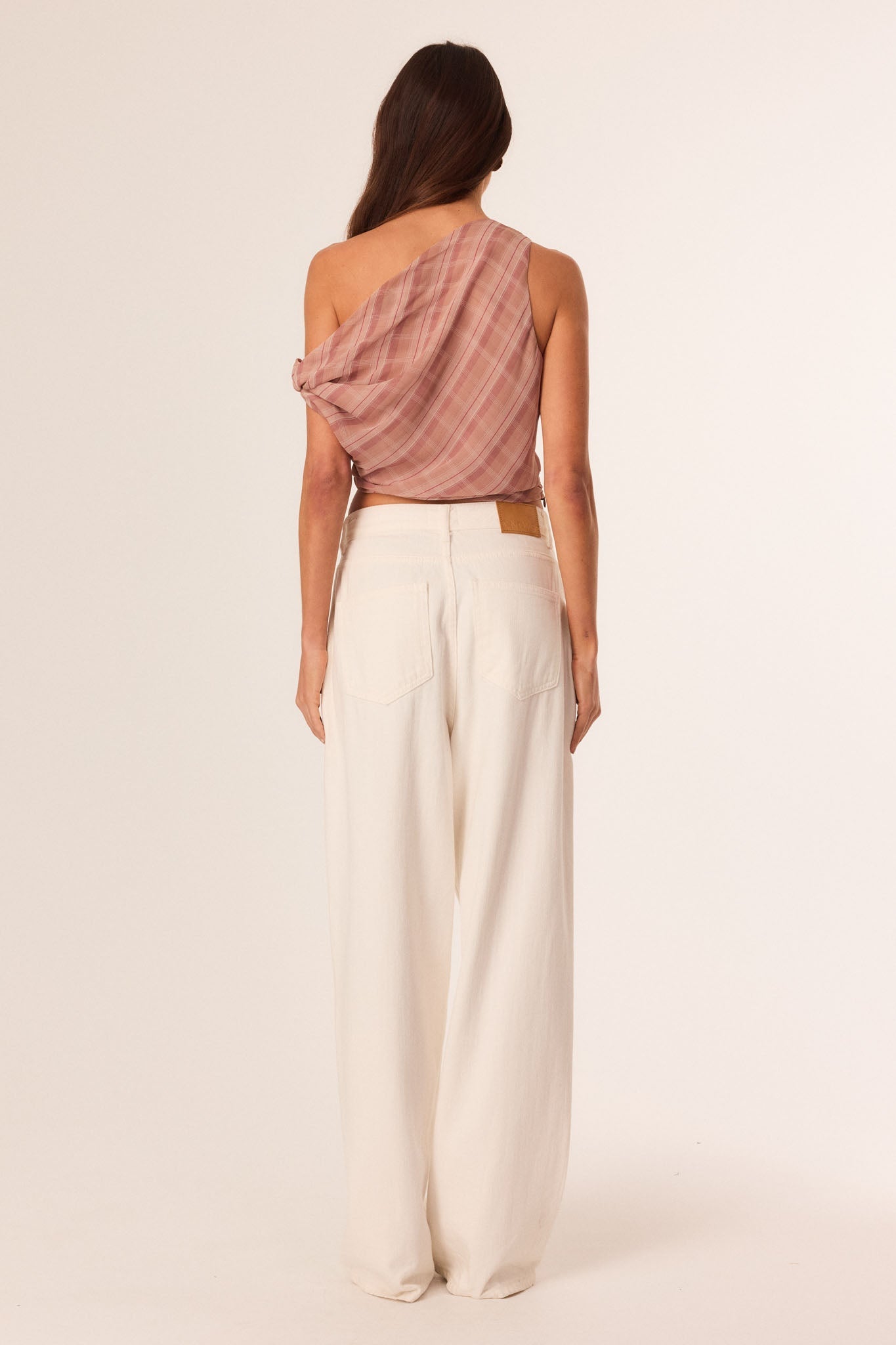 SNDYS TAI OFF SHOULDER TOP (Mocha Plaid)