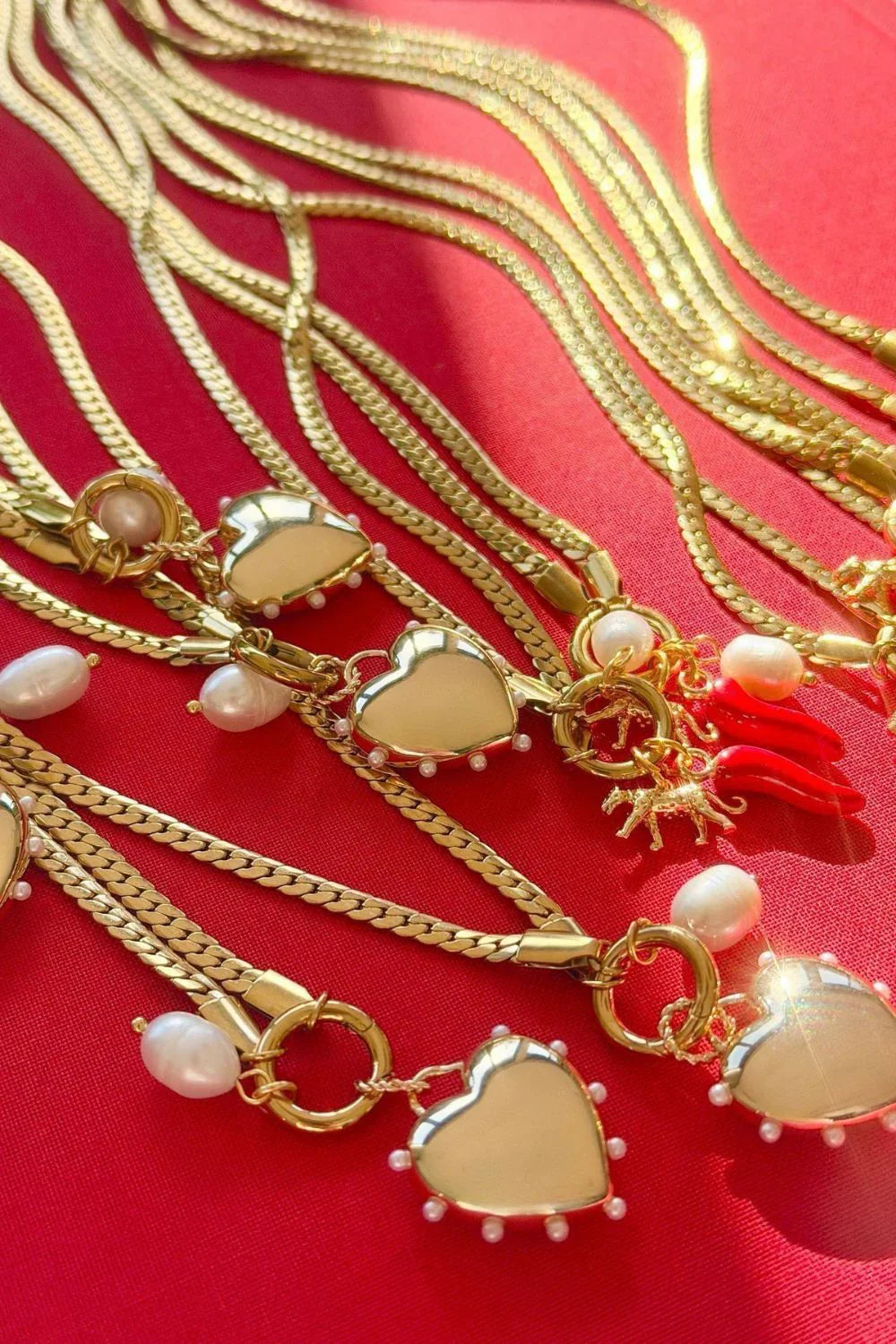 Betty Basics Big Heart Charm Necklace (Gold)