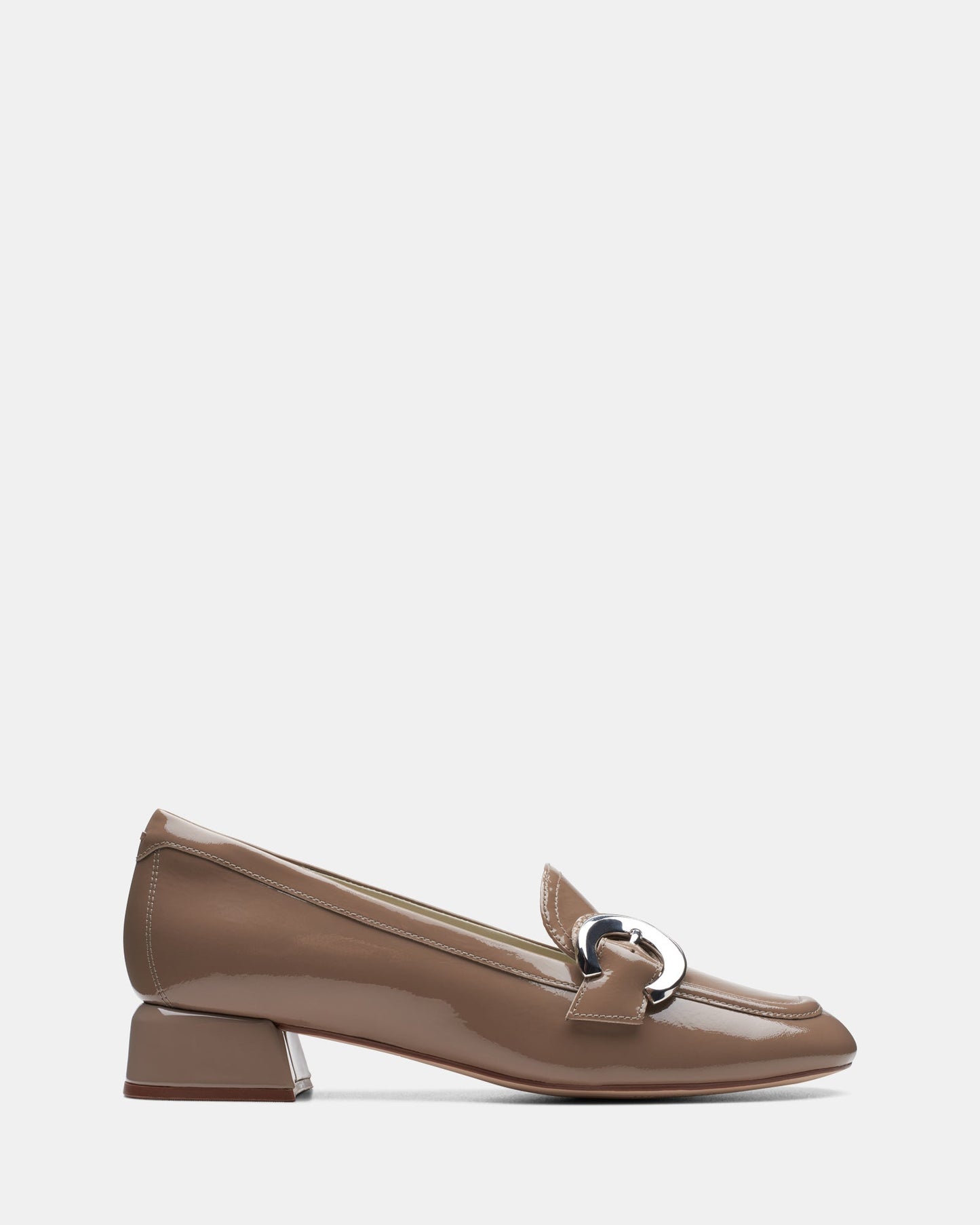 Image of Flats. Productname: Daiss30 Trim Pebble Patent in Pebble Patent colour by brand - Clarks