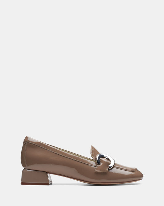 Image of Flats. Productname: Daiss30 Trim Pebble Patent in Pebble Patent colour by brand - Clarks